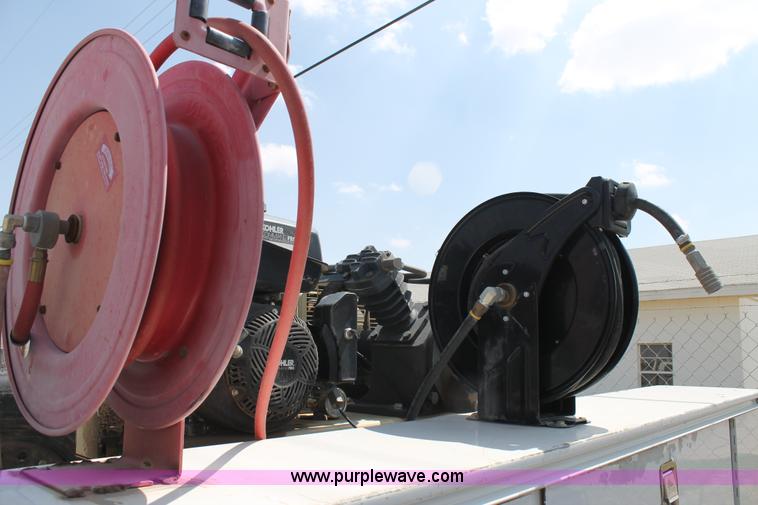 image for item L4295 2010 GMC Sierra 2500HD utility truck