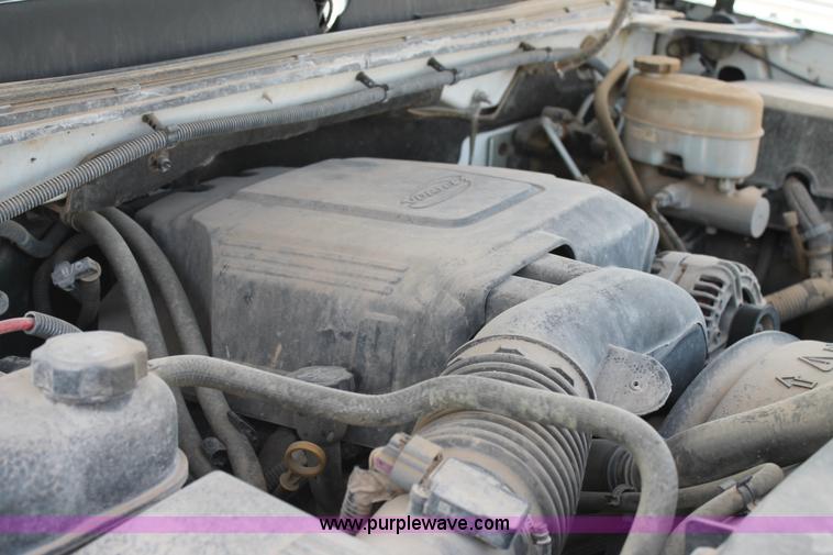 image for item L4295 2010 GMC Sierra 2500HD utility truck