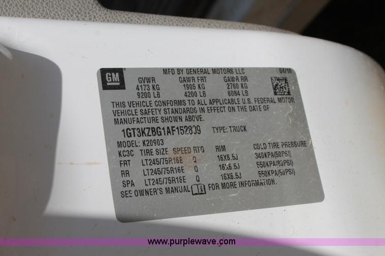 image for item L4295 2010 GMC Sierra 2500HD utility truck