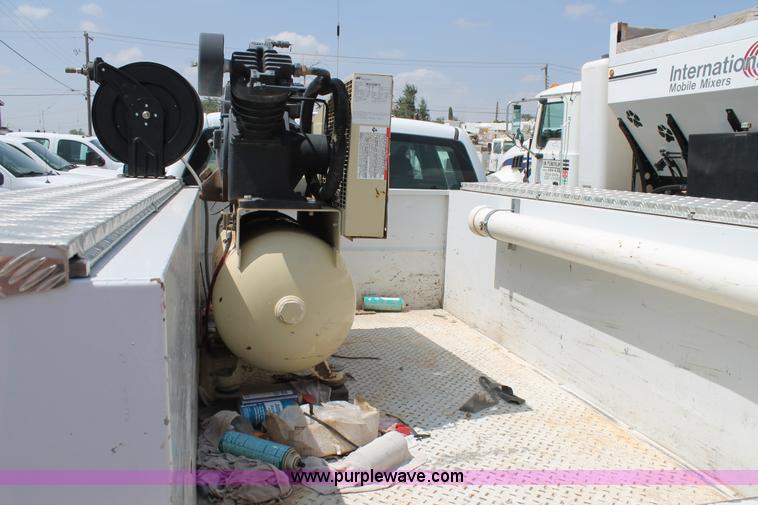 image for item L4298 2011 GMC Sierra 2500HD Ext. Cab utility truck