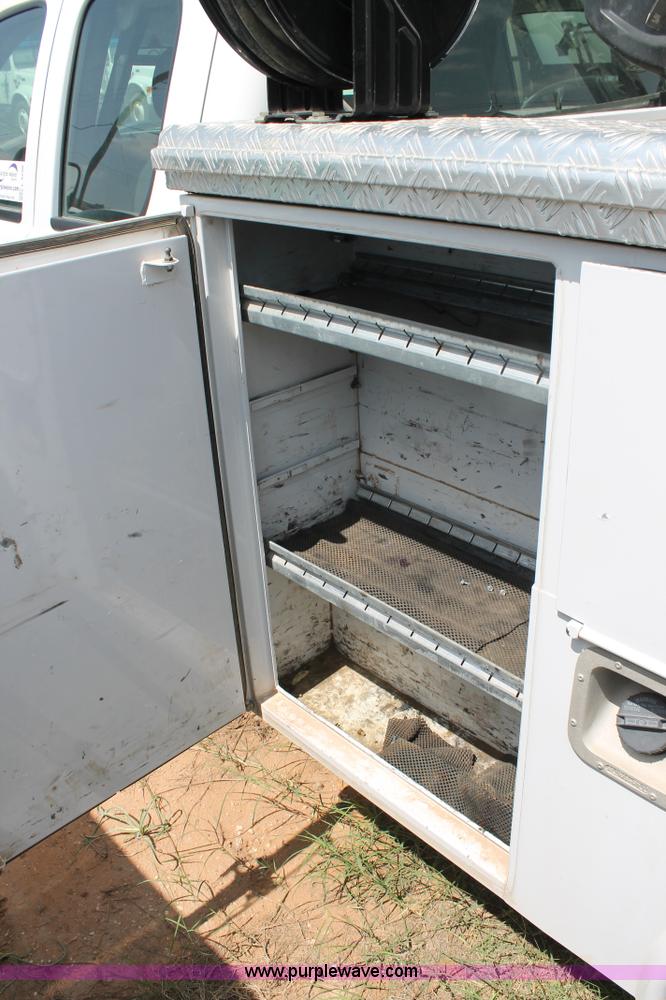 image for item L4298 2011 GMC Sierra 2500HD Ext. Cab utility truck