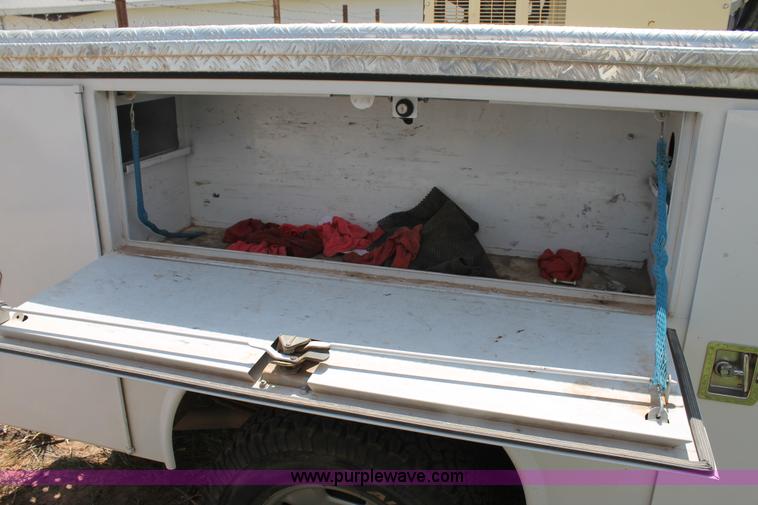 image for item L4298 2011 GMC Sierra 2500HD Ext. Cab utility truck