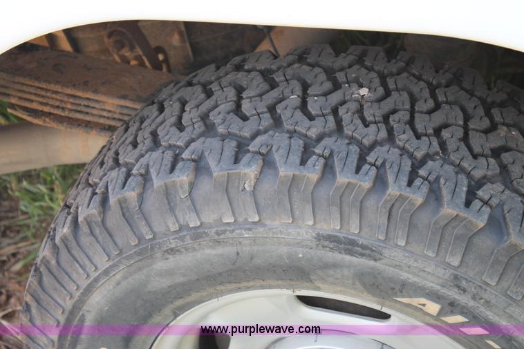 image for item L4298 2011 GMC Sierra 2500HD Ext. Cab utility truck