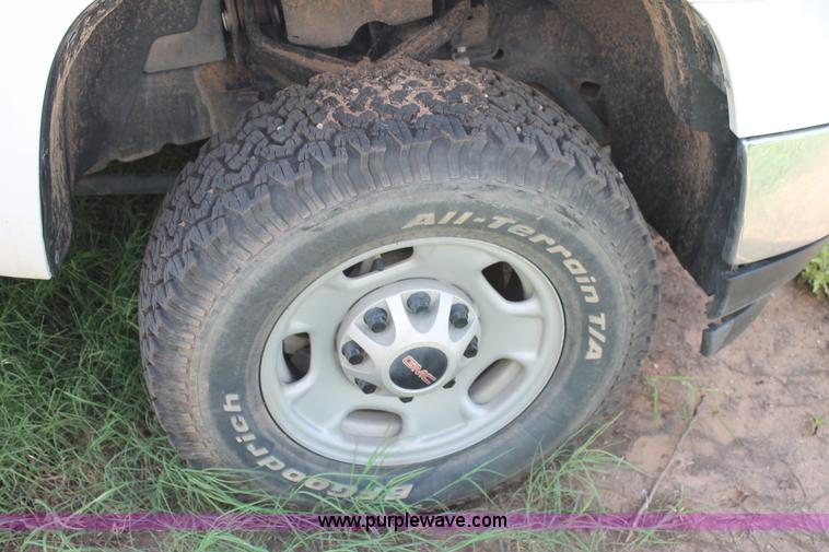 image for item L4298 2011 GMC Sierra 2500HD Ext. Cab utility truck