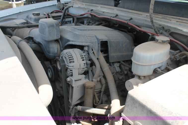 image for item L4298 2011 GMC Sierra 2500HD Ext. Cab utility truck