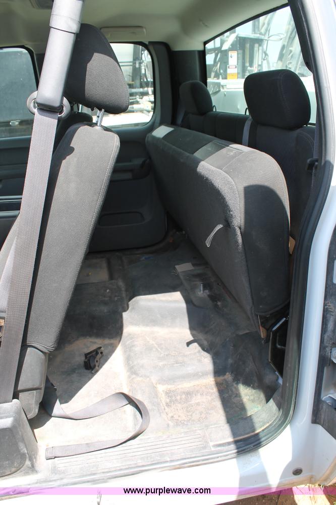 image for item L4298 2011 GMC Sierra 2500HD Ext. Cab utility truck