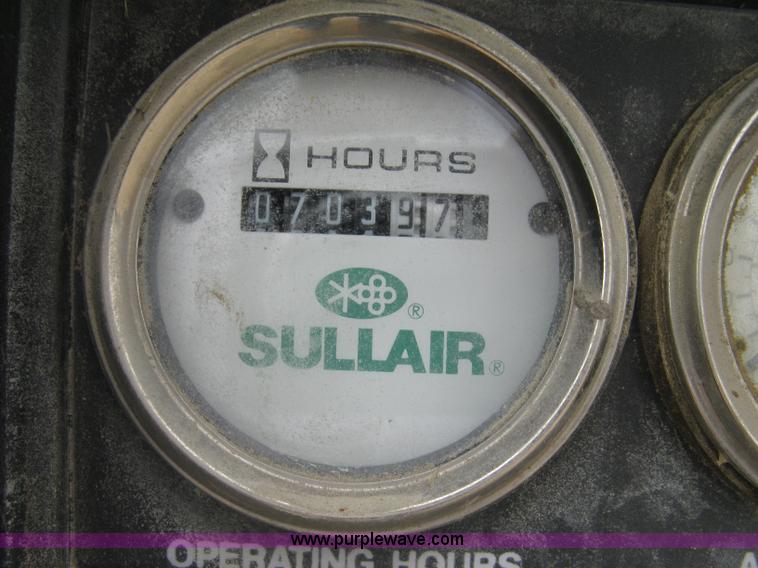 image for item L6378 Sullair 185 air compressor