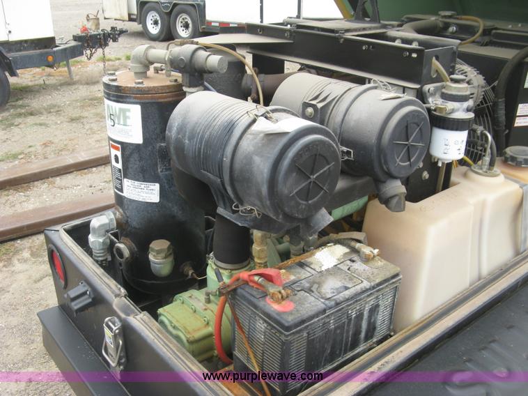 image for item L6378 Sullair 185 air compressor