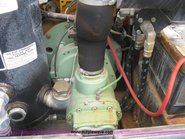 image for item L6378 Sullair 185 air compressor