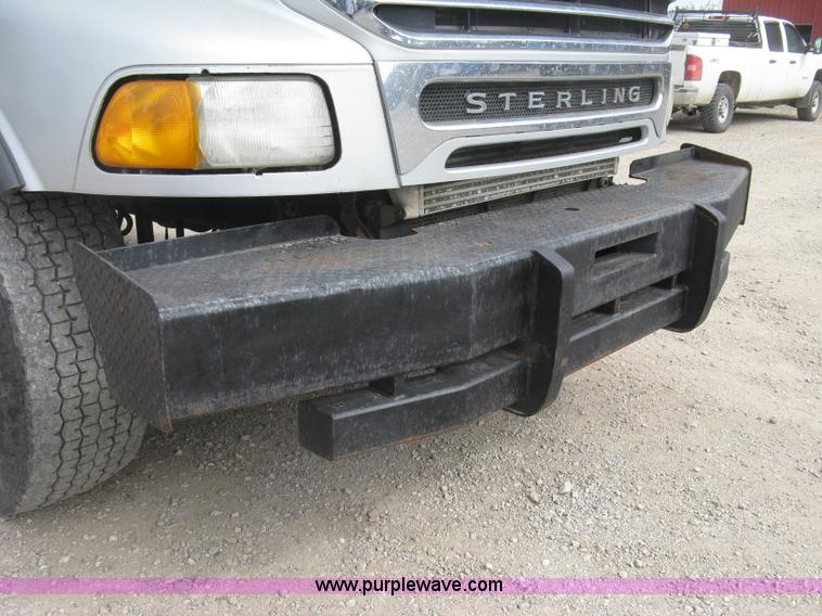 image for item L6409 2005 Sterling L9500 vacuum tank truck