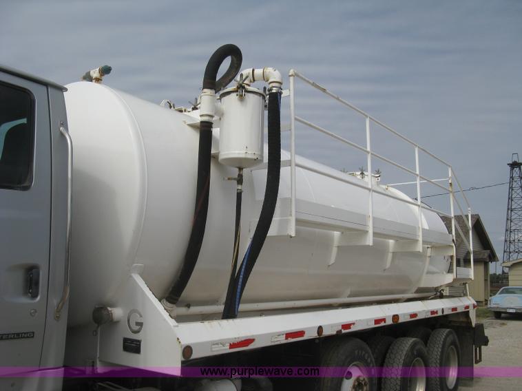 image for item L6409 2005 Sterling L9500 vacuum tank truck