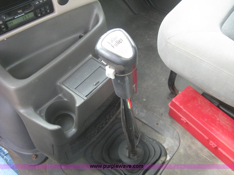 image for item L6409 2005 Sterling L9500 vacuum tank truck