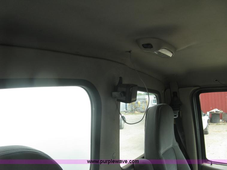 image for item L6409 2005 Sterling L9500 vacuum tank truck