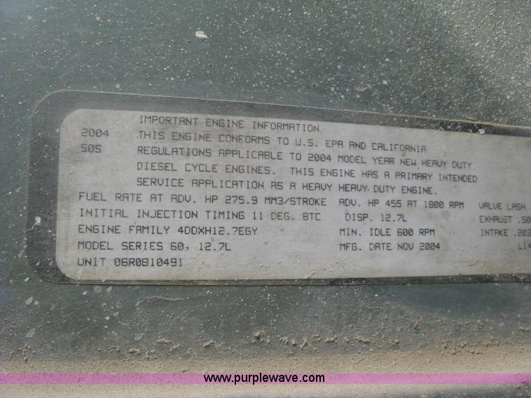 image for item L6409 2005 Sterling L9500 vacuum tank truck