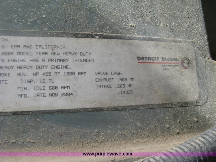 image for item L6409 2005 Sterling L9500 vacuum tank truck