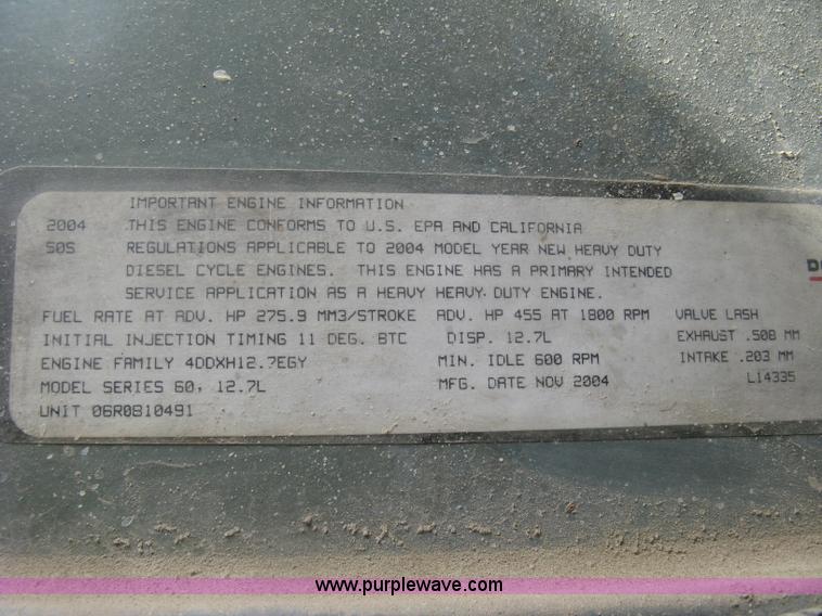 image for item L6409 2005 Sterling L9500 vacuum tank truck