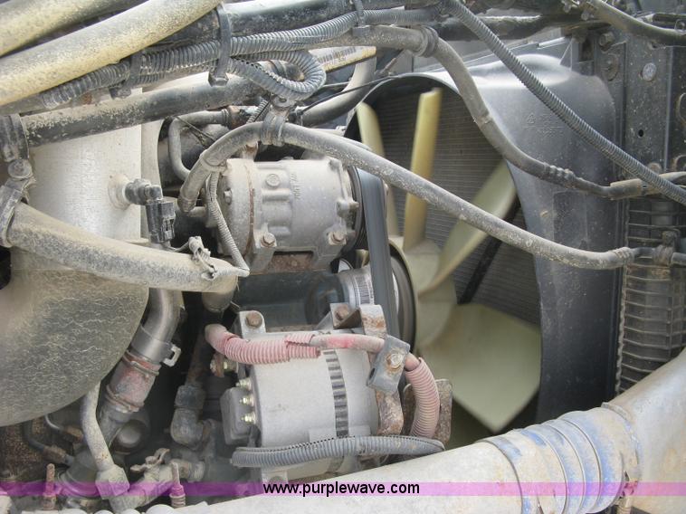 image for item L6409 2005 Sterling L9500 vacuum tank truck