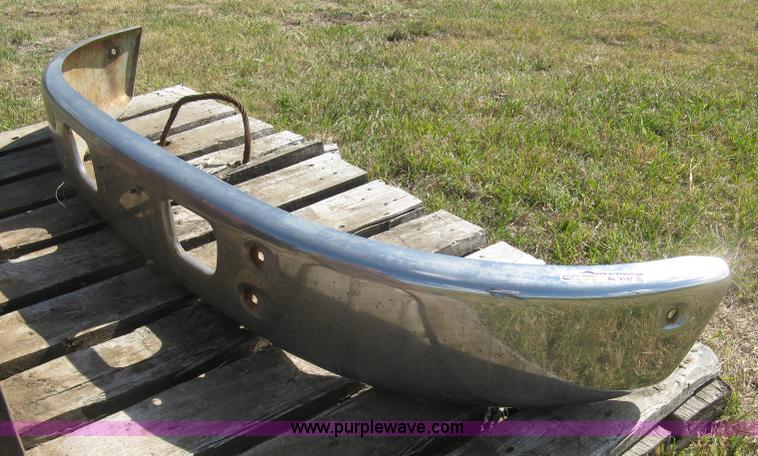 image for item L6409 2005 Sterling L9500 vacuum tank truck
