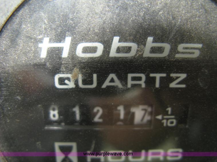 image for item L6410 1986 Peterbilt 359 service and lube truck