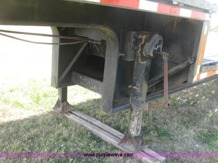 image for item L6411 1989 Fontaine DFT4-7048 drop deck trailer