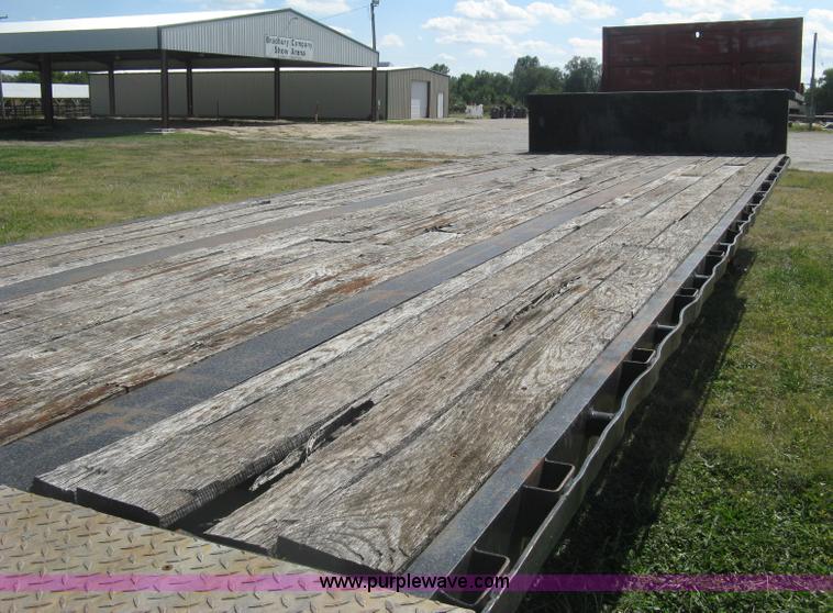 image for item L6411 1989 Fontaine DFT4-7048 drop deck trailer