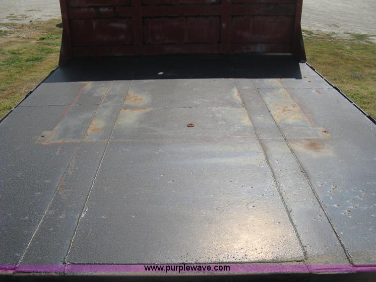 image for item L6411 1989 Fontaine DFT4-7048 drop deck trailer