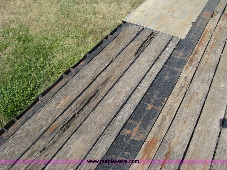 image for item L6411 1989 Fontaine DFT4-7048 drop deck trailer