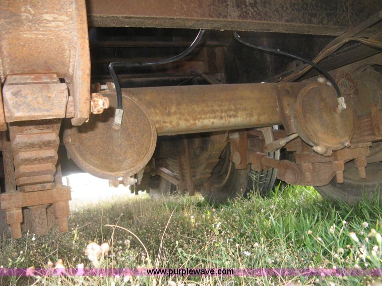 image for item L6411 1989 Fontaine DFT4-7048 drop deck trailer