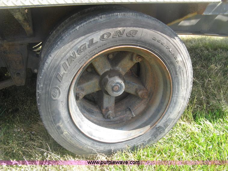 image for item L6411 1989 Fontaine DFT4-7048 drop deck trailer