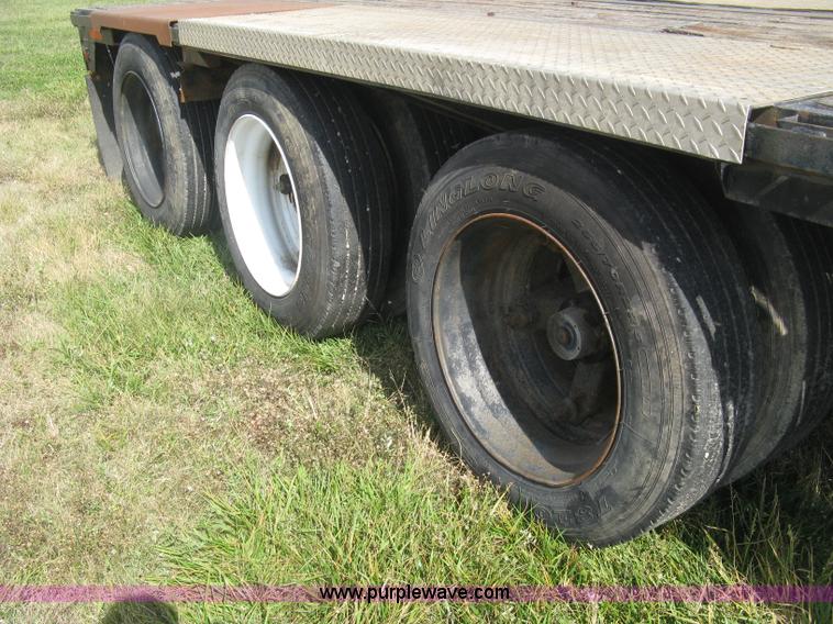image for item L6411 1989 Fontaine DFT4-7048 drop deck trailer