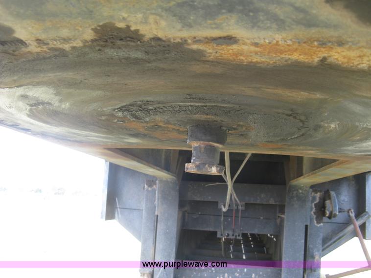 image for item L6411 1989 Fontaine DFT4-7048 drop deck trailer