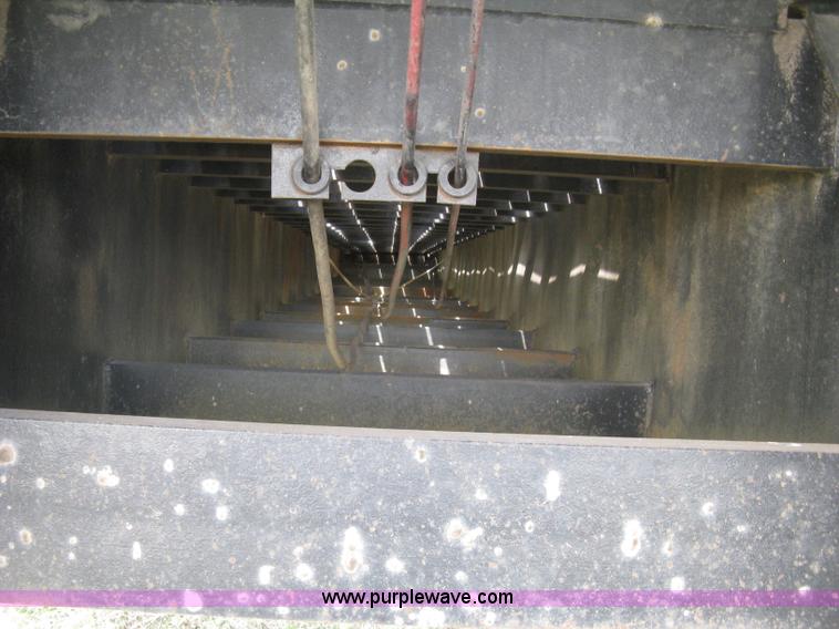 image for item L6411 1989 Fontaine DFT4-7048 drop deck trailer