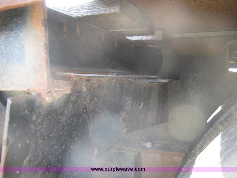 image for item L6411 1989 Fontaine DFT4-7048 drop deck trailer