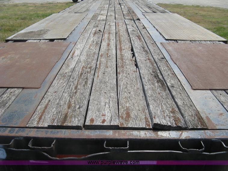 image for item L6411 1989 Fontaine DFT4-7048 drop deck trailer