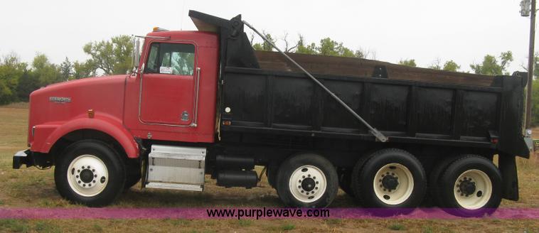 image for item L6414 1995 Kenworth T800 dump truck