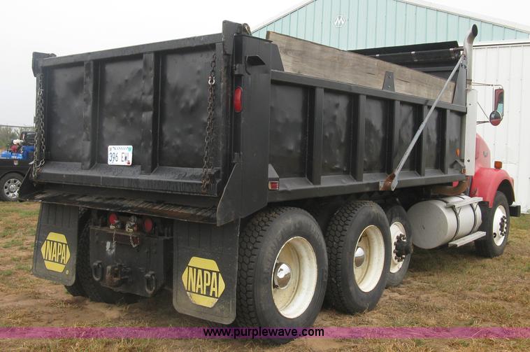 image for item L6414 1995 Kenworth T800 dump truck