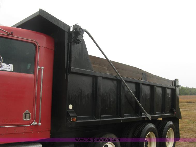 image for item L6414 1995 Kenworth T800 dump truck