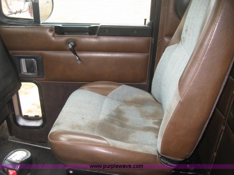 image for item L6414 1995 Kenworth T800 dump truck