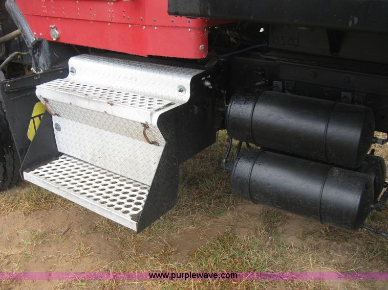 image for item L6414 1995 Kenworth T800 dump truck