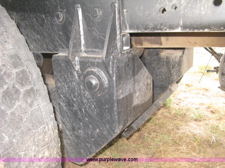 image for item L6414 1995 Kenworth T800 dump truck