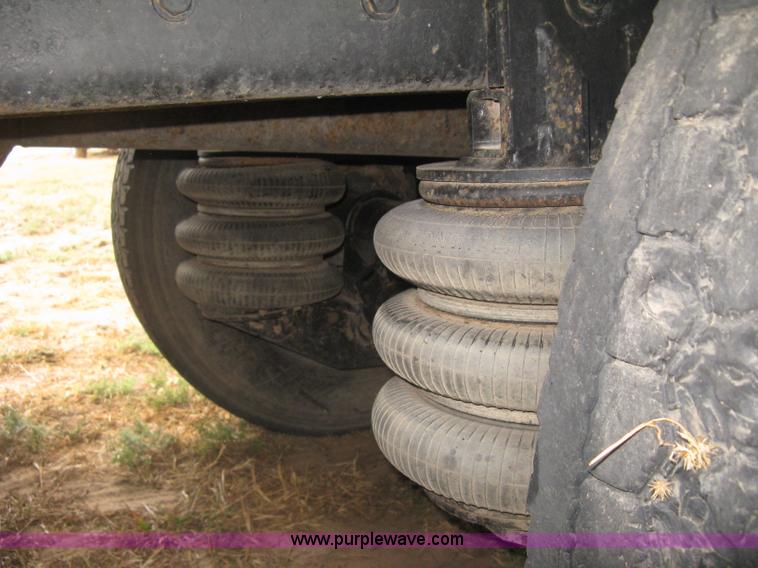 image for item L6414 1995 Kenworth T800 dump truck