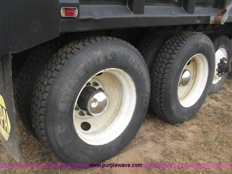 image for item L6414 1995 Kenworth T800 dump truck