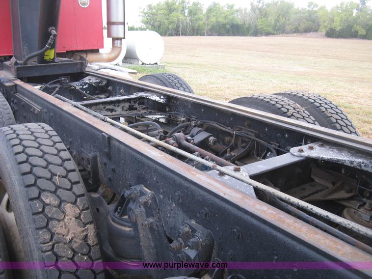 image for item L6414 1995 Kenworth T800 dump truck