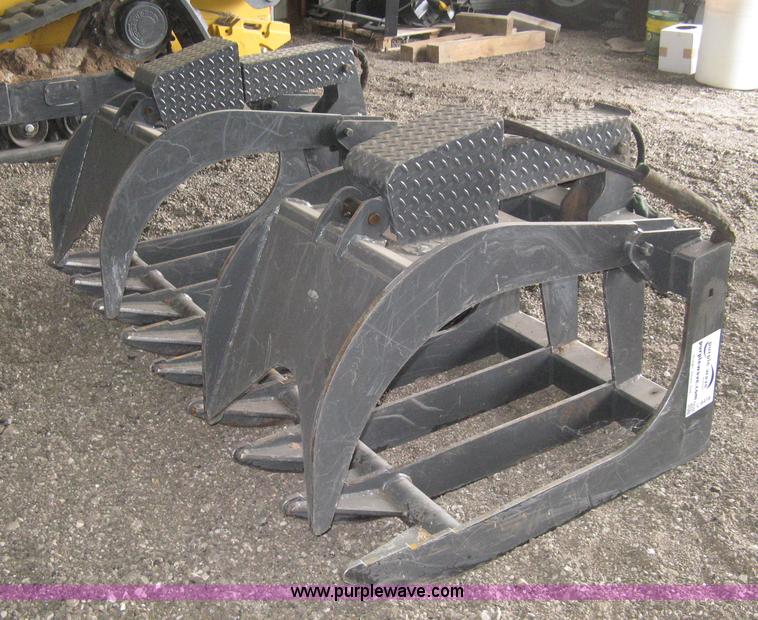 CID 72" skeleton grapple bucket in St. John, KS Item L6416 sold