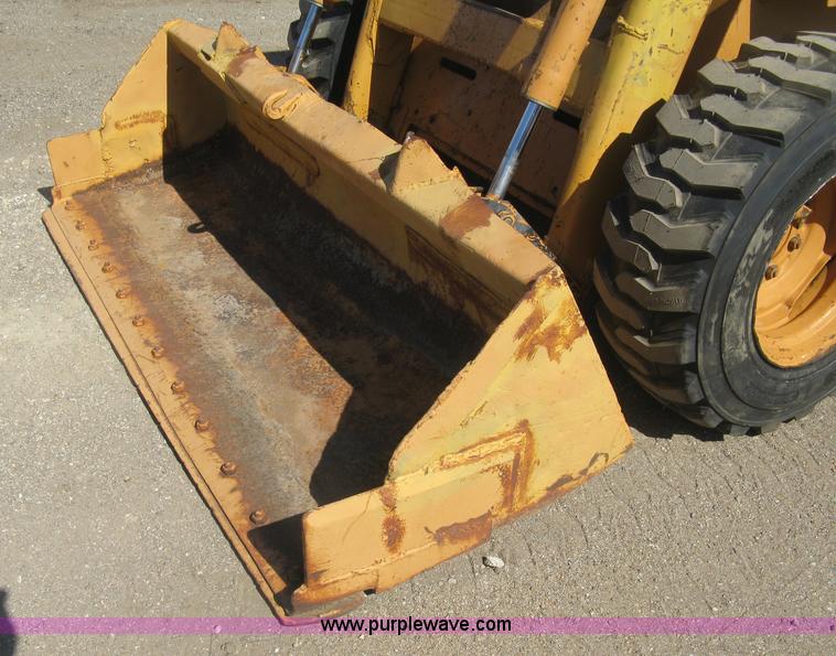 image for item L6420 Case 1845B Uni-Loader skid steer