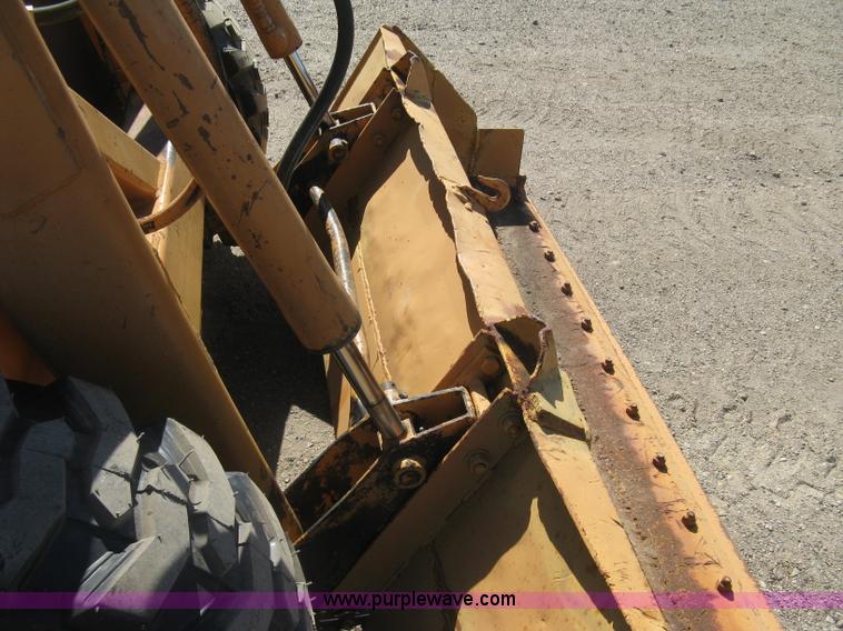 image for item L6420 Case 1845B Uni-Loader skid steer