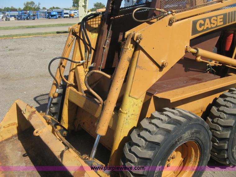 image for item L6420 Case 1845B Uni-Loader skid steer