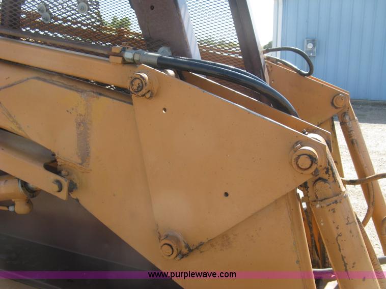 image for item L6420 Case 1845B Uni-Loader skid steer