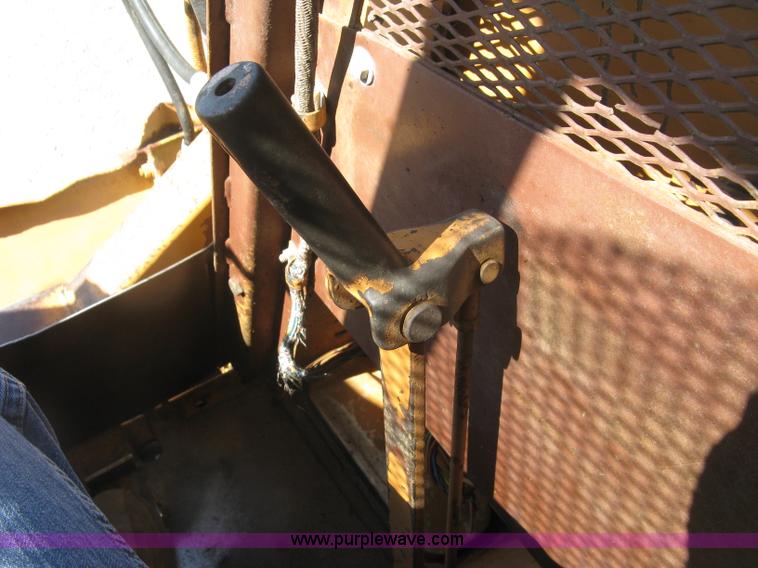 image for item L6420 Case 1845B Uni-Loader skid steer