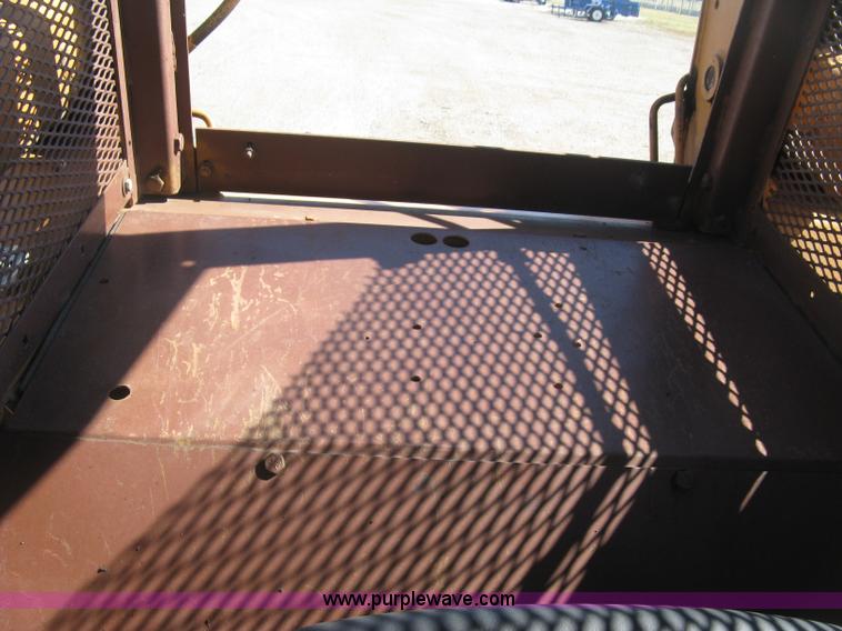 image for item L6420 Case 1845B Uni-Loader skid steer